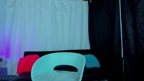 MAX     online show from 01.19.25