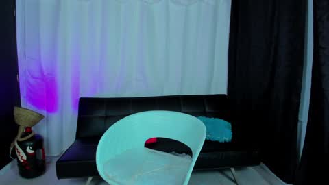 MAX     online show from 01.20.25