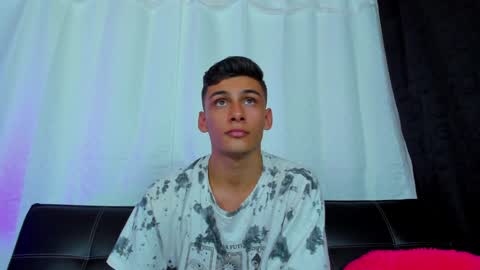 MAX     online show from 01.22.25