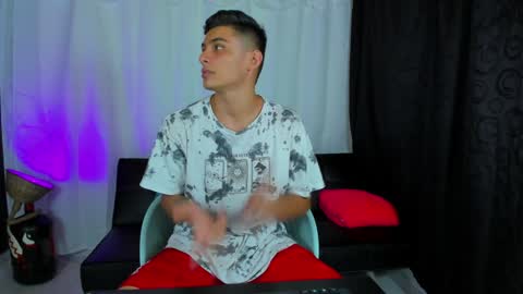 MAX     online show from 01.22.25