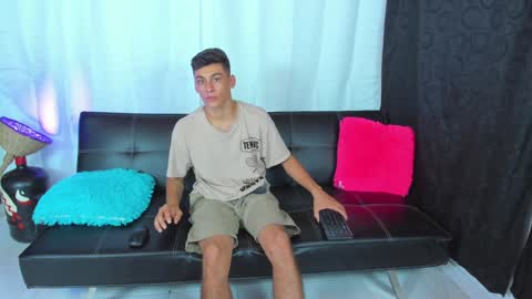 MAX     online show from 01.24.25