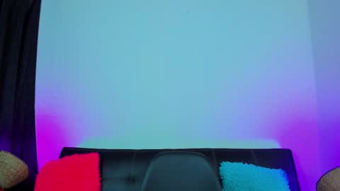 MAX     online show from 10.31.25