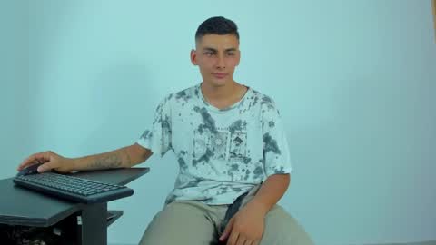 MAX     online show from 05.18.26