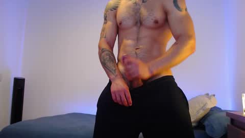 Snapshot of max_xl_ chatting on 12.04.25 max_xl_ online show from 12.04.25