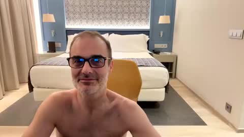 Max Mikado online show from 03.06.25