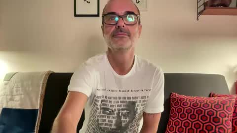 Max Mikado online show from 10.12.25