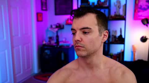 Max Hughes online show from 11.11.25