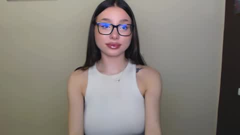 Snapshot of maxi_sweetheart chatting on 01.13.25 Joanna online show from 01.13.25