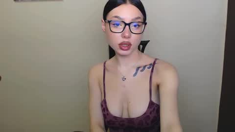 Snapshot of maxi_sweetheart chatting on 01.20.25 Joanna online show from 01.20.25