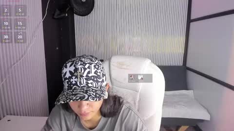 Snapshot of maxigarcia_ chatting on 05.12.26 Maxi online show from 05.12.26
