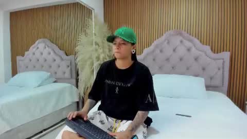 Snapshot of maxigarcia_ chatting on 06.22.26 Maxi online show from 06.22.26