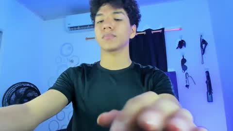 Maximiliano online show from 12.02.25