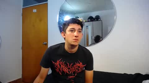 Snapshot of maximo_and_isa chatting on 09.11.25 -- maximo and isa -- online show from 09.11.25