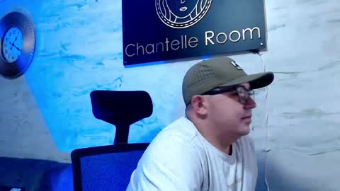  Maximo  online show from 04.19.26