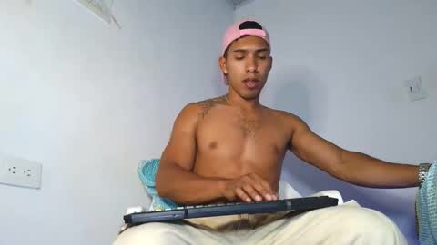 Snapshot of maximo_vega_new chatting on 02.28.26 Maximo Aron Vega online show from 02.28.26