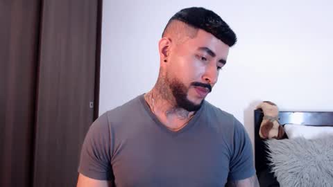 Independent Model online show from 03.03.25