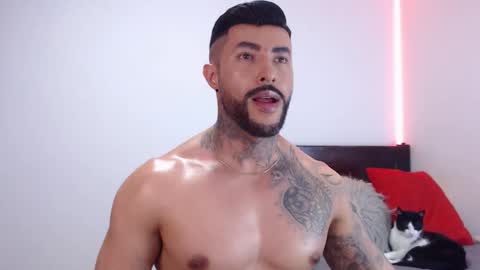 Independent Model online show from 11.07.25