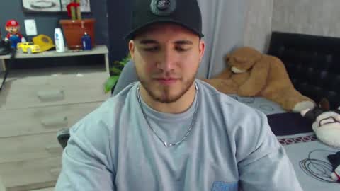 Snapshot of maximussantorini chatting on 12.06.24 maximus online show from 12.06.24