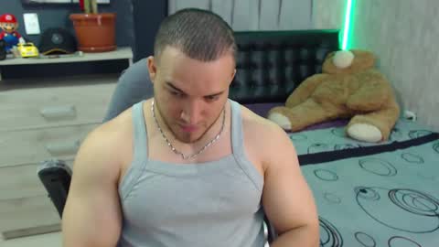 Snapshot of maximussantorini chatting on 12.14.24 maximus online show from 12.14.24