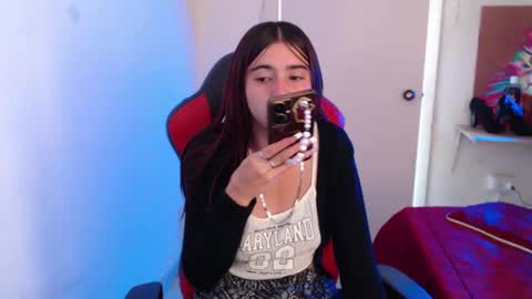 Snapshot of maxinesex_ chatting on 11.19.25 maxinesex_ online show from 11.19.25