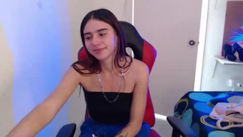 Snapshot of maxinesex_ chatting on 11.25.25 maxinesex_ online show from 11.25.25