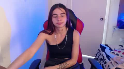 Snapshot of maxinesex_ chatting on 12.02.25 maxinesex_ online show from 12.02.25