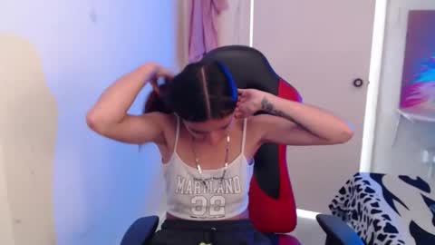 Snapshot of maxinesex_ chatting on 12.15.25 maxinesex_ online show from 12.15.25