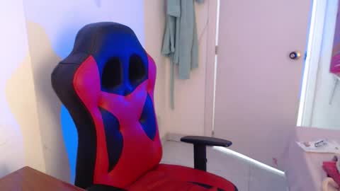 Snapshot of maxinesex_ chatting on 02.24.26 maxinesex_ online show from 02.24.26