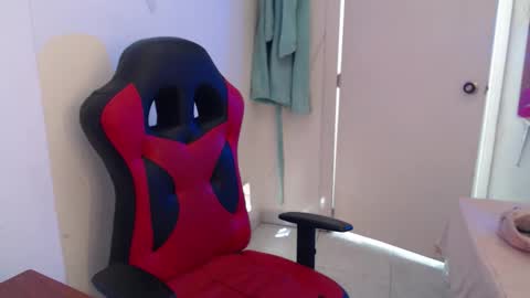 Snapshot of maxinesex_ chatting on 02.28.26 maxinesex_ online show from 02.28.26