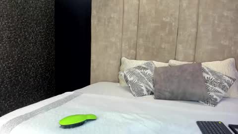 Maxi Rogers online show from 02.22.26