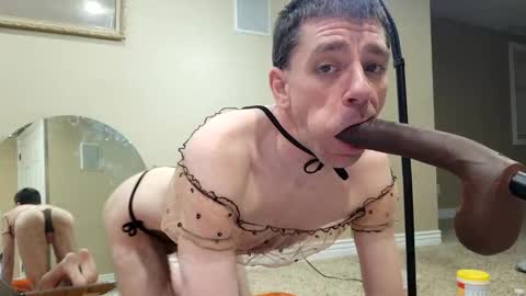 Snapshot of maxjr8008 chatting on 12.29.24 maxjr8008 online show from 12.29.24