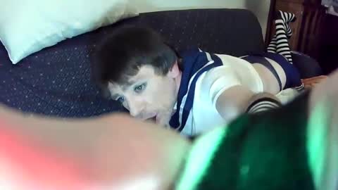 Snapshot of maxjr8008 chatting on 09.10.25 maxjr8008 online show from 09.10.25