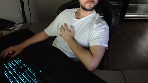 Snapshot of maxldfgdgd chatting on 12.30.24 RawMan online show from 12.30.24