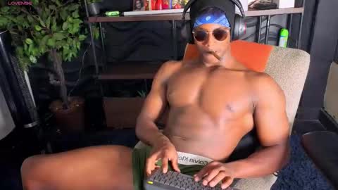 Snapshot of maxmuscle10 chatting on 02.09.26 Maxmuscle10 online show from 02.09.26