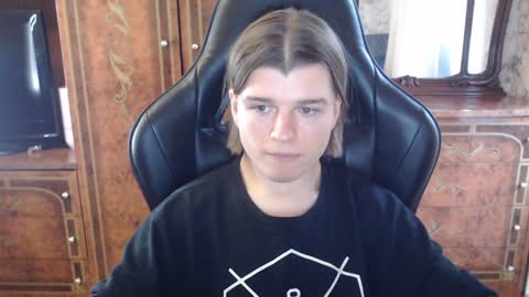 Snapshot of maxplay18 chatting on 12.04.24 Max online show from 12.04.24