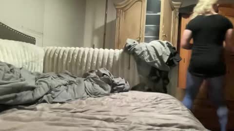 Snapshot of maxpowers264 chatting on 12.22.25 maxpowers264 online show from 12.22.25