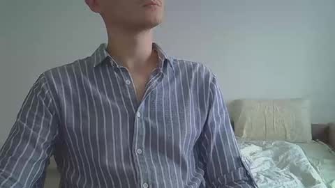 Snapshot of maxrelax90 chatting on 11.02.25 maxrelax90 online show from 11.02.25