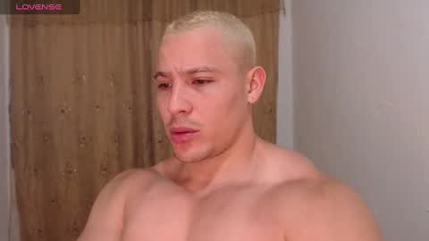 Snapshot of maxwel949813 chatting on 02.25.25 Max online show from 02.25.25