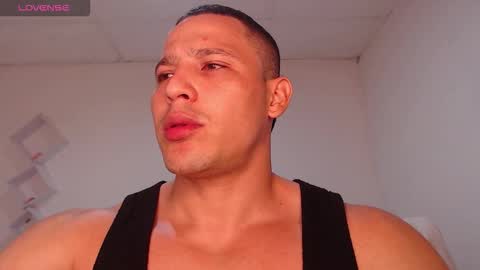 Snapshot of maxwel949813 chatting on 10.15.25 Max online show from 10.15.25