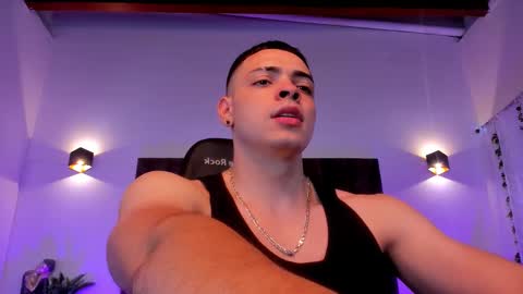 Snapshot of maxwell_dupont chatting on 02.02.25 MAX online show from 02.02.25