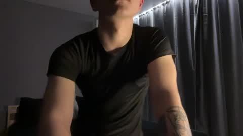 Snapshot of maxwoolf chatting on 04.19.26 Max online show from 04.19.26