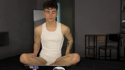 Snapshot of maxwoolf chatting on 05.02.26 Max online show from 05.02.26