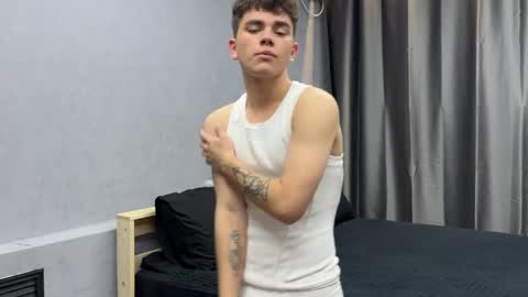 Snapshot of maxwoolf chatting on 05.14.26 Max online show from 05.14.26