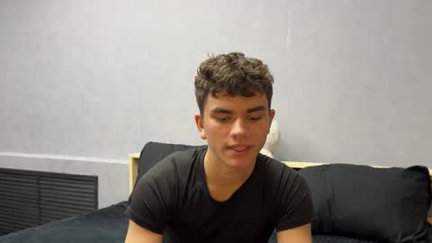 Snapshot of maxwoolf chatting on 05.24.26 Max online show from 05.24.26