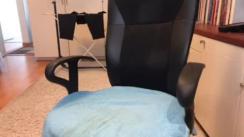 Max online show from 04.17.26