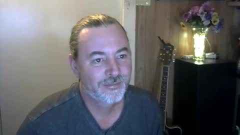 Snapshot of maxximum1972 chatting on 05.28.26 maxximum1972 online show from 05.28.26