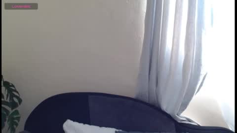 maxxinepetite online show from 11.23.25