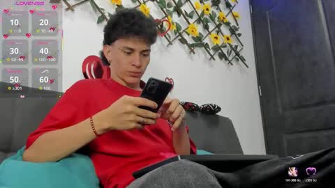 Snapshot of maxxx_bigcock chatting on 02.10.26 Max online show from 02.10.26