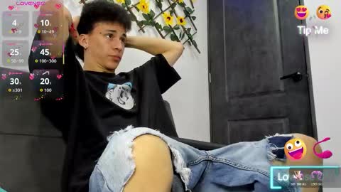 Snapshot of maxxx_bigcock chatting on 02.26.26 Max online show from 02.26.26