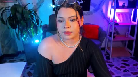 Snapshot of maxxxine_ chatting on 02.15.26 Maxine Minx online show from 02.15.26